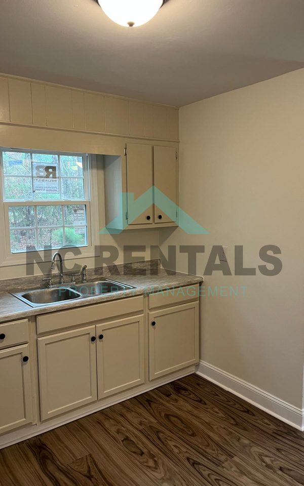 1036 Brower Rd - Photo 7 of 24