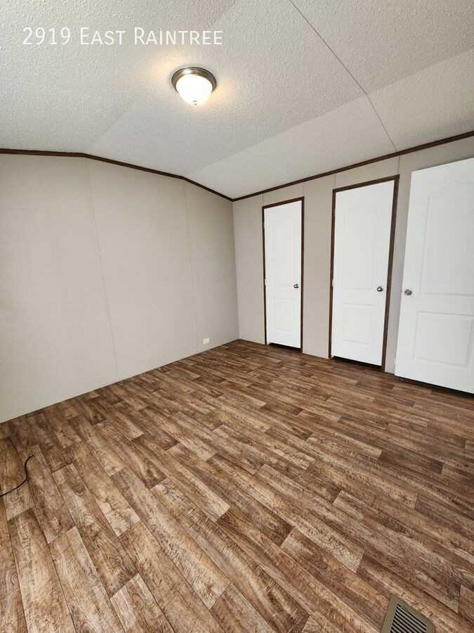 2919 E Raintree Ave - Photo 4 of 8