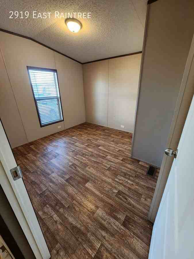 2919 E Raintree Ave - Photo 7 of 8