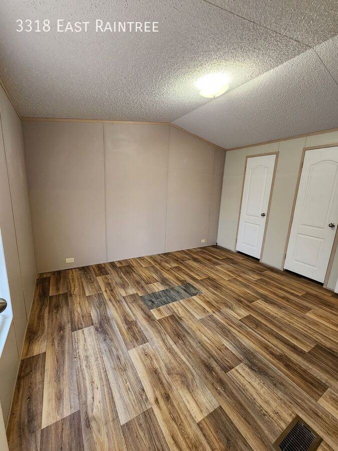 3318 E Raintree Ave - Photo 3 of 8