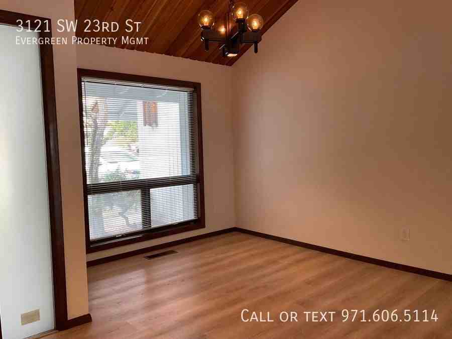 3121 Sw 23rd St - Photo 3 of 27