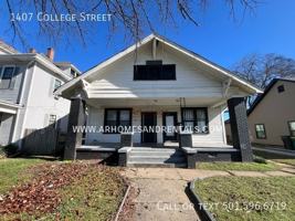 featured image of 1407 College St