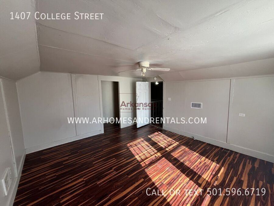 1407 College St - Photo 6 of 15
