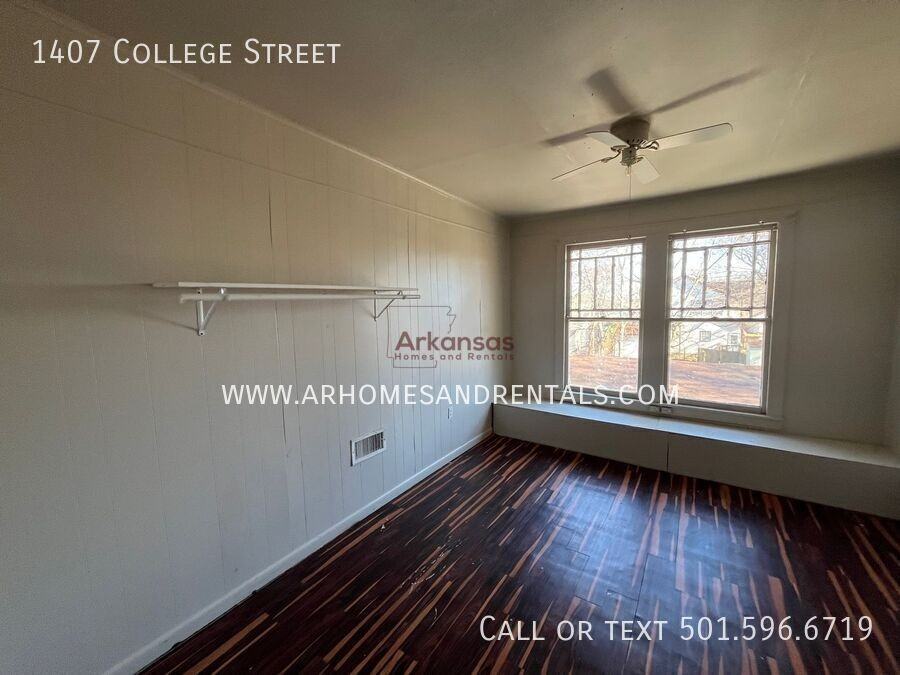 1407 College St - Photo 7 of 15