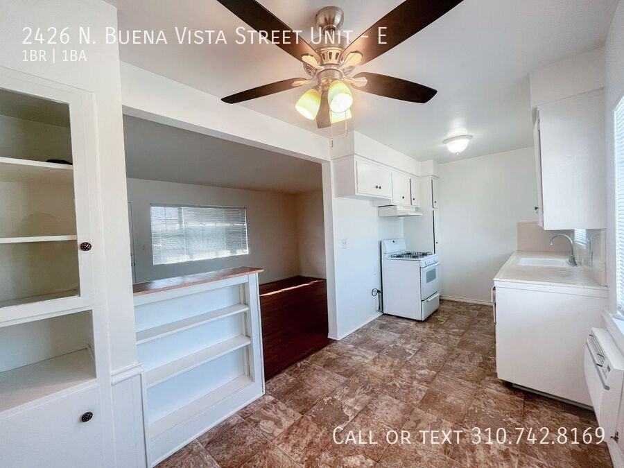 2426 N Buena Vista St #E - Photo 6 of 26