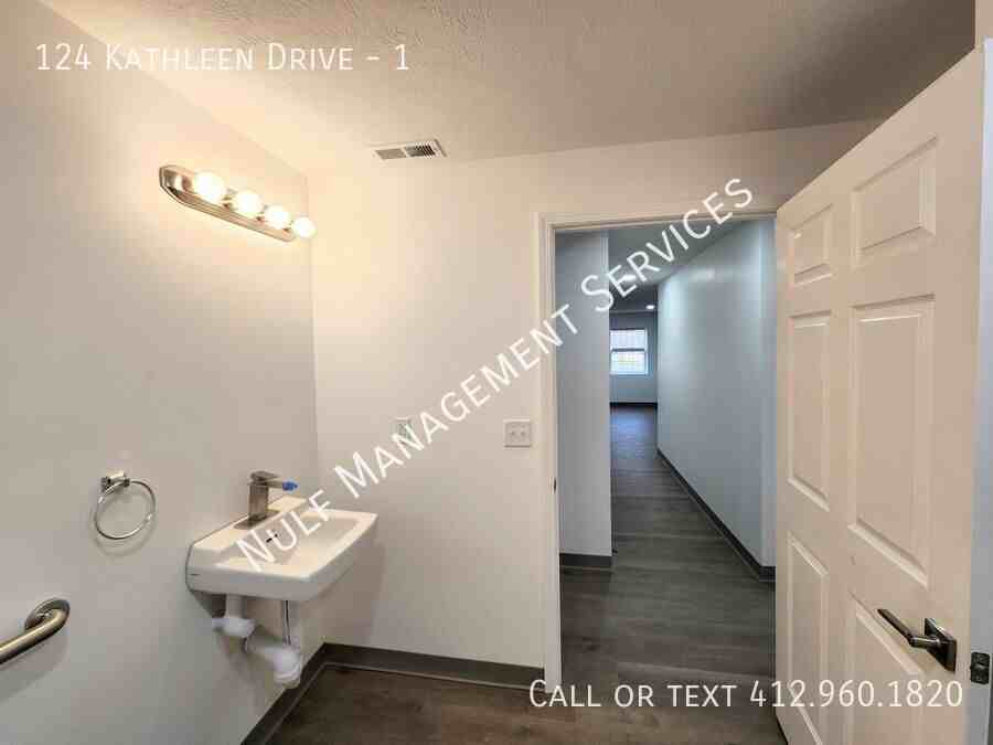 KATHLEEN & #1 - Photo 5 of 10