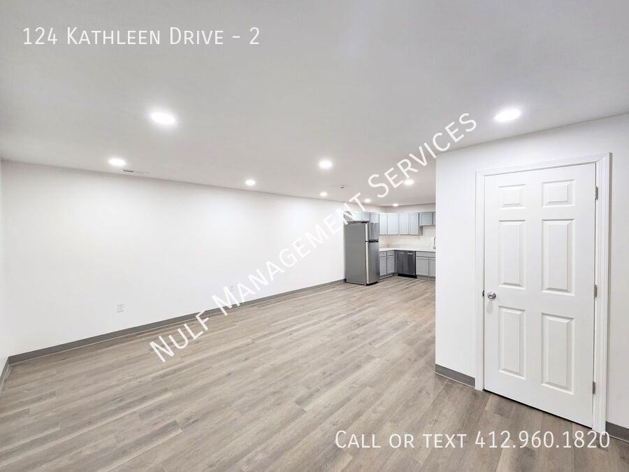 KATHLEEN & #2 - Photo 2 of 7