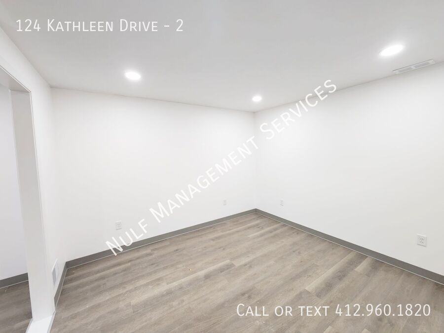 KATHLEEN & #2 - Photo 4 of 7