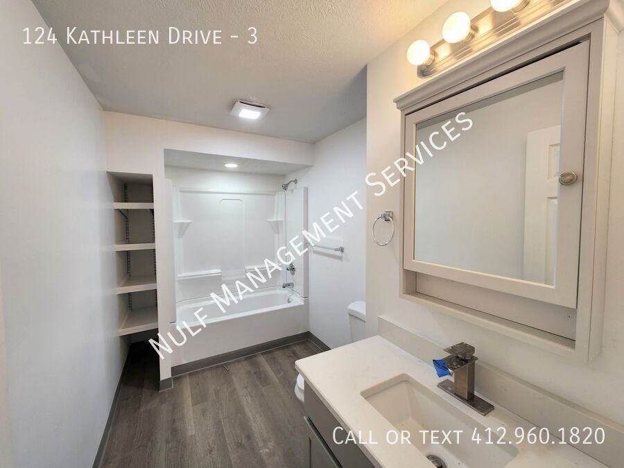 KATHLEEN & #3 - Photo 3 of 7