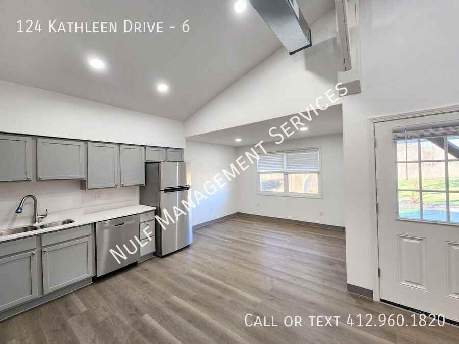 KATHLEEN & #6 - Photo 2 of 7