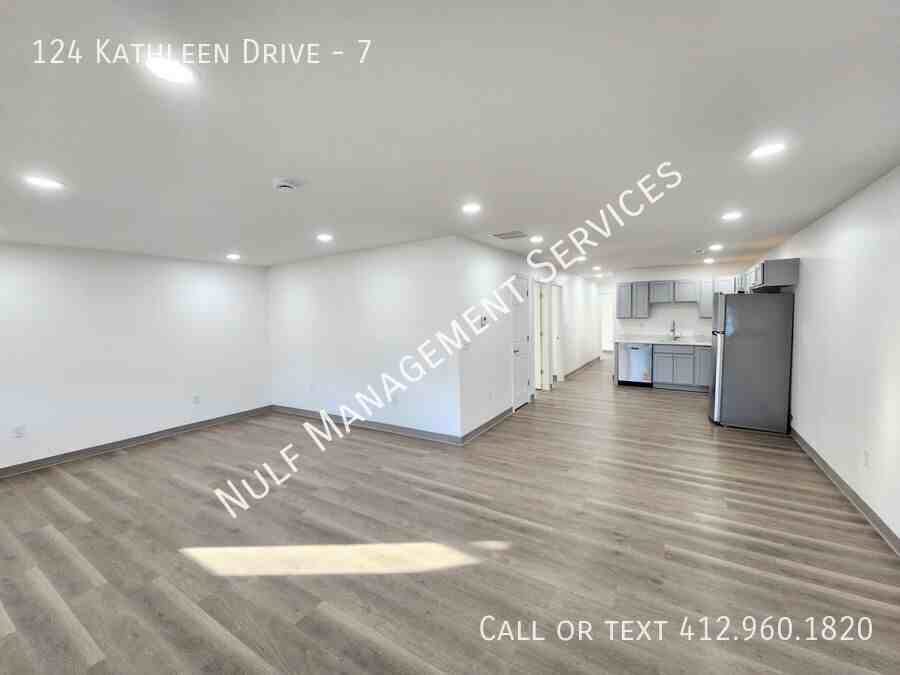 KATHLEEN & #7 - Photo 2 of 7