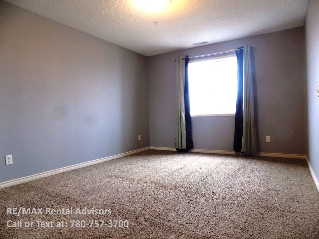 16303 95 St Nw - Photo 6 of 19