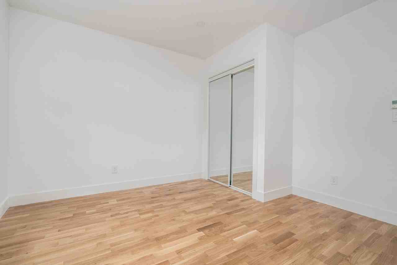 1 Claude Avenue - Photo 7 of 12