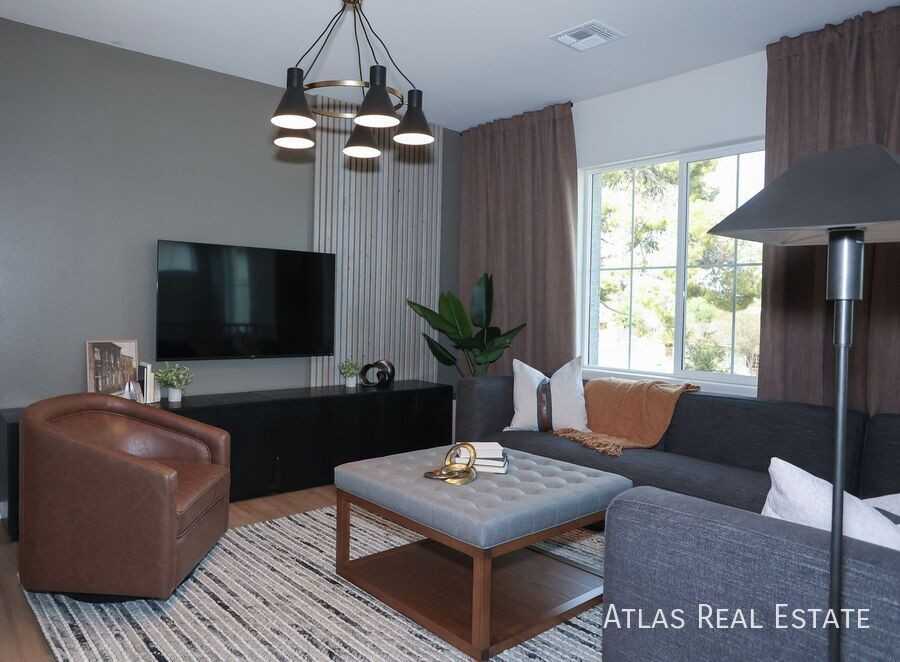 AUDREY & - Photo 6 of 15