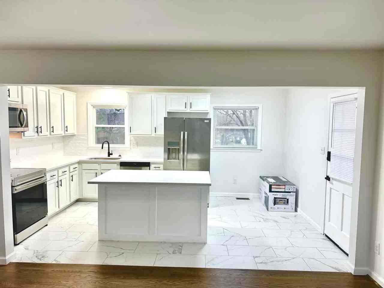 345 Harvard Dr - Photo 2 of 17