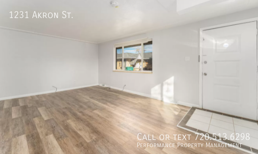 1231 Akron St - Photo 3 of 19