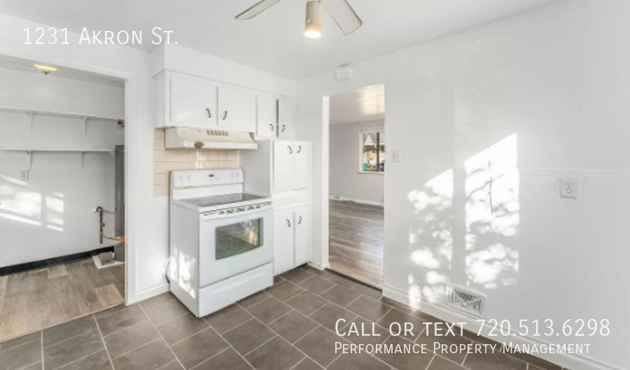 1231 Akron St - Photo 6 of 19