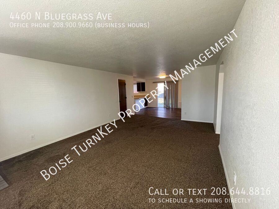 4460 N Bluegrass Ave - Photo 4 of 32