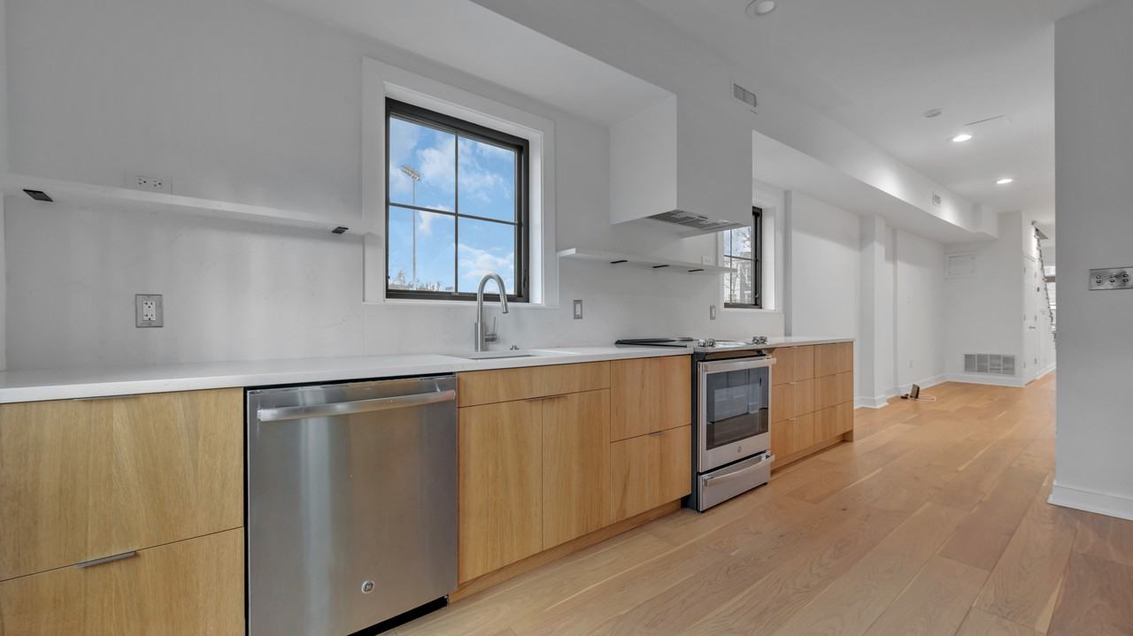 1419 3rd St Nw - Photo 6 of 23