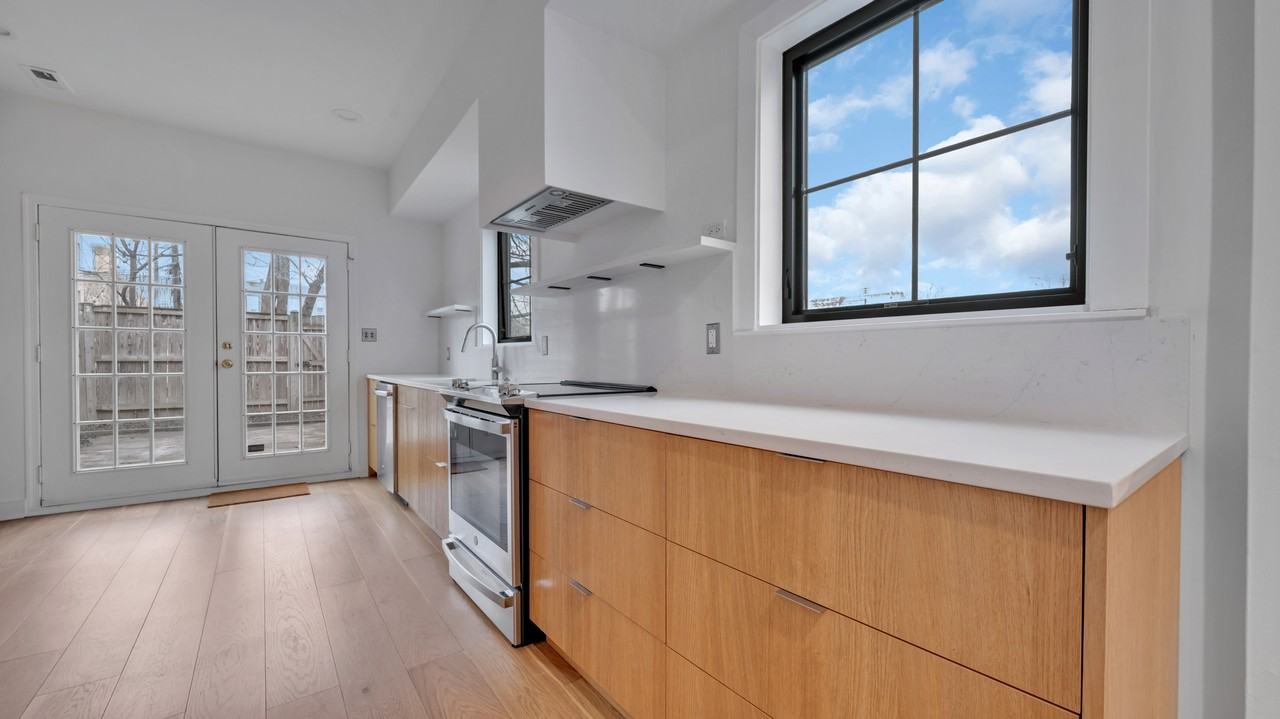 1419 3rd St Nw - Photo 7 of 23