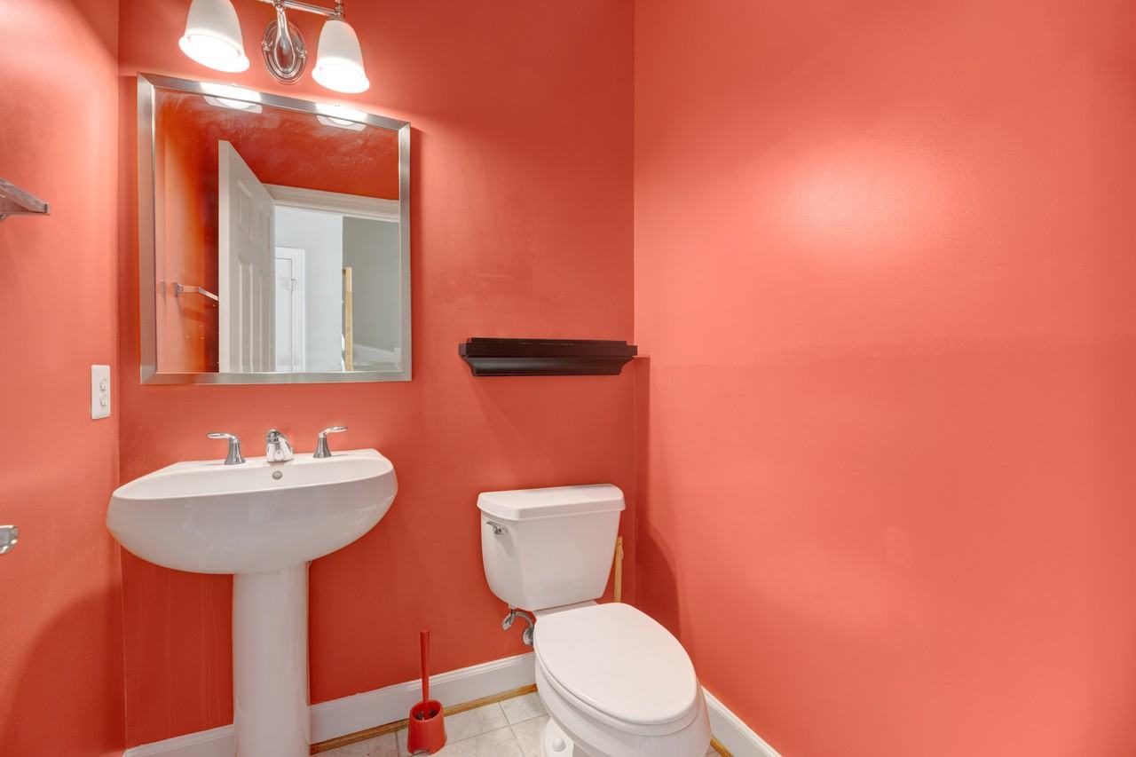 1646 Piccard Dr - Photo 5 of 32