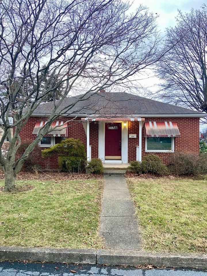 4701 Lancaster St - Photo 2 of 12