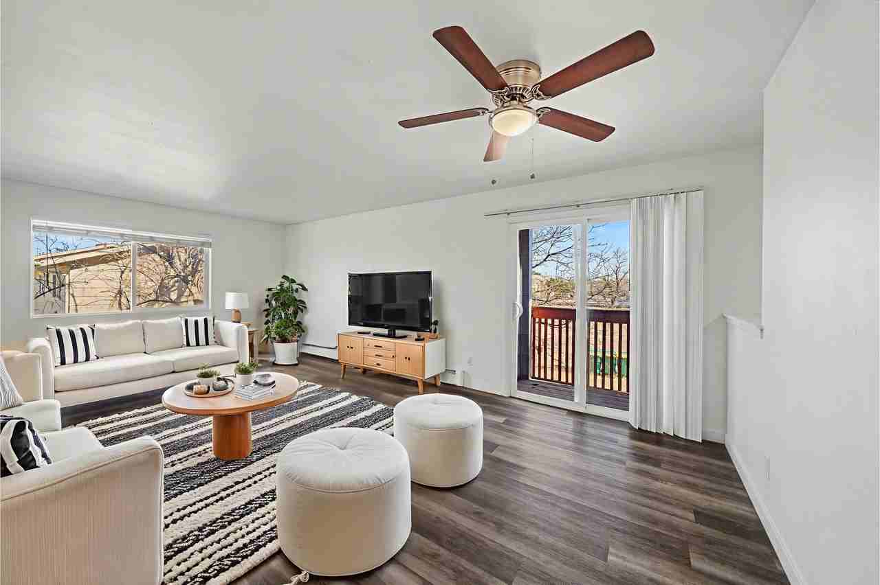 4270 Loomis Ave #D - Photo 2 of 7