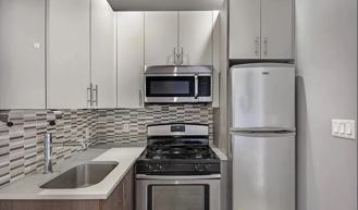 679 Grand St #3B - Photo 1 of 1