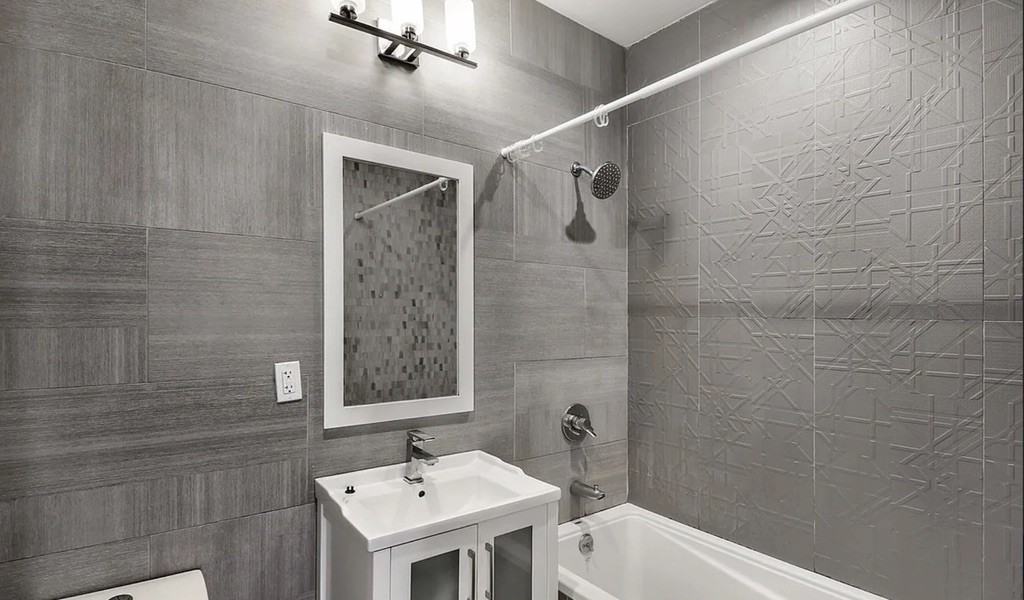 679 Grand St #3B - Photo 3 of 6