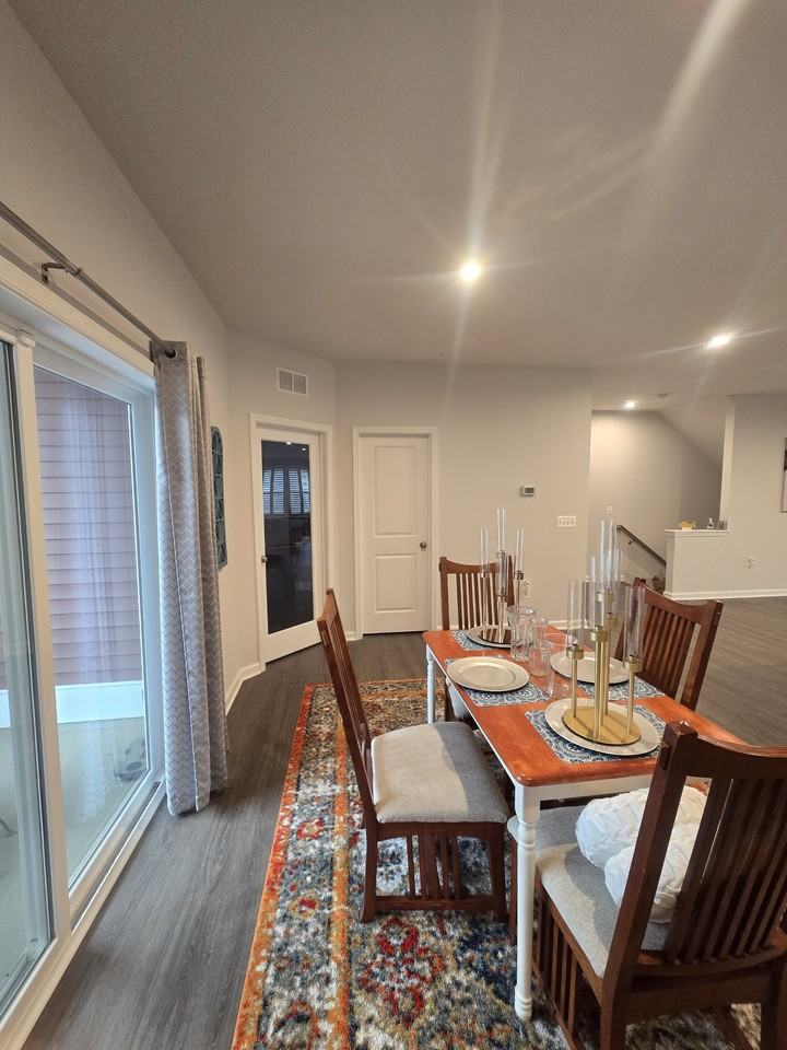 9227 Magellan Pkwy #B - Photo 6 of 40