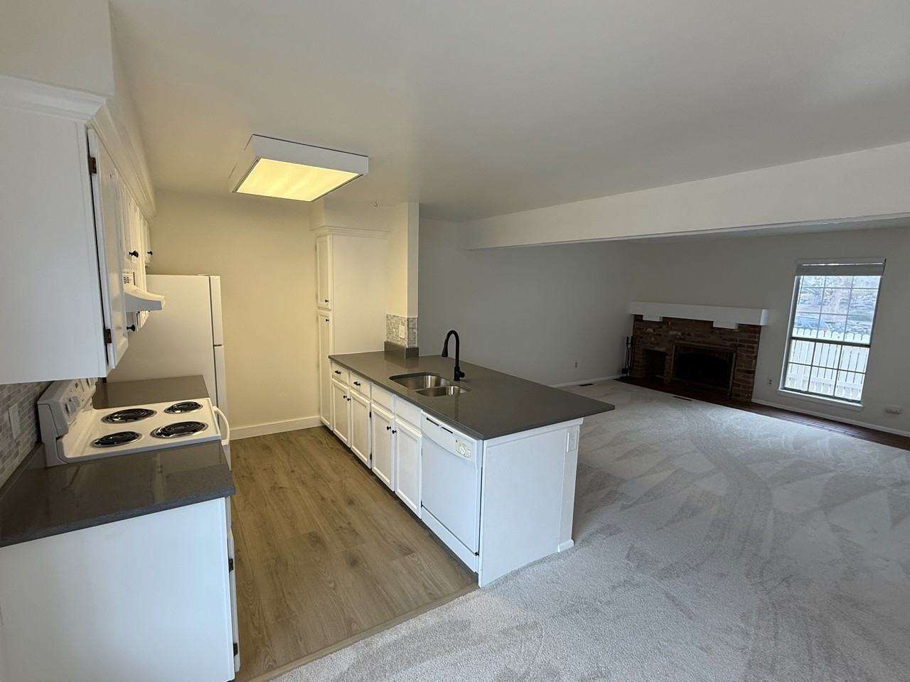 2811 W Long Dr #B - Photo 4 of 14