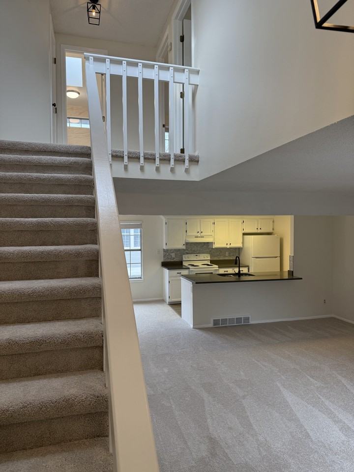 2811 W Long Dr #B - Photo 6 of 14