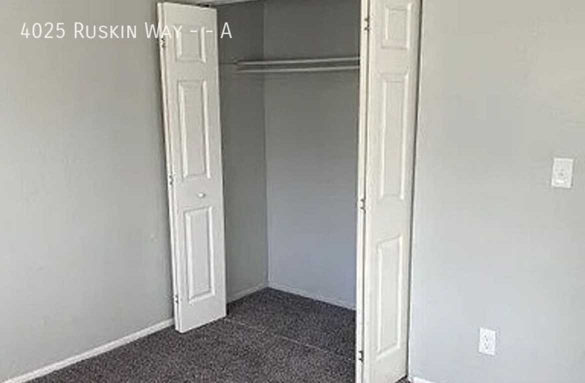 4025 Ruskin Way #B - Photo 6 of 11