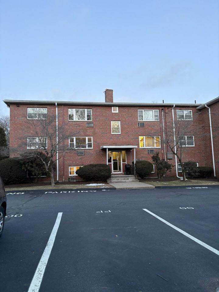 73 Walnut St #10 - Photo 6 of 6