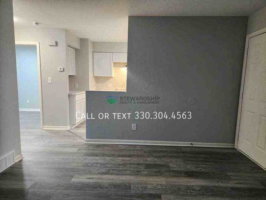 2561 Edwin Ave - Photo 7 of 19