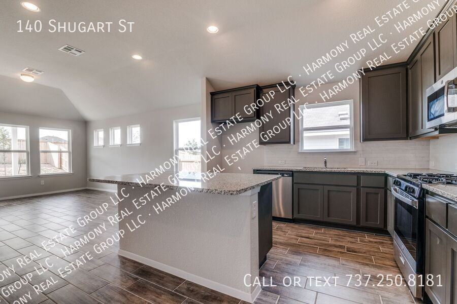 140 Shugart St - Photo 4 of 25