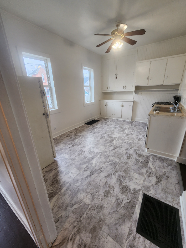 516 New St #516 - Photo 4 of 13