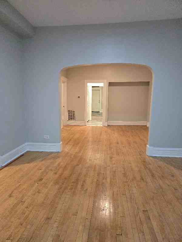 1309 S Komensky Ave #1stFL - Photo 4 of 6