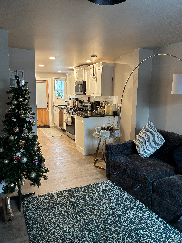 915 Union St - Photo 3 of 15