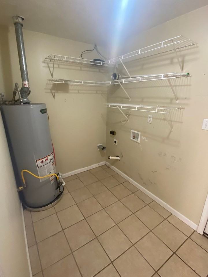 558 Fairfield Way - Photo 7 of 22