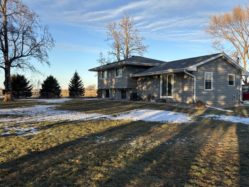 36 Northshore Dr - Photo 4 of 22