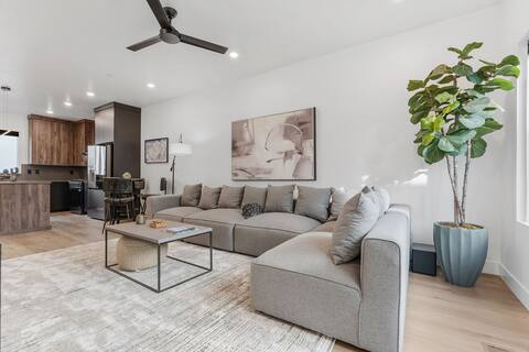 772 Weston Ave - Photo 3 of 46