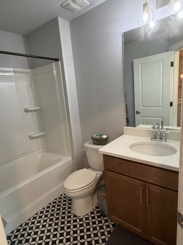 4762 Sampson Ct - Photo 6 of 17