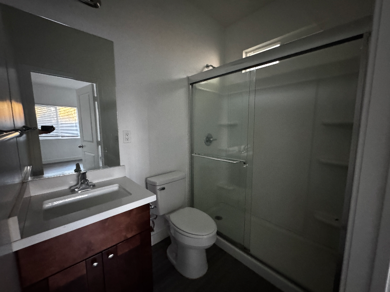 372 W 9th St - Photo 6 of 7