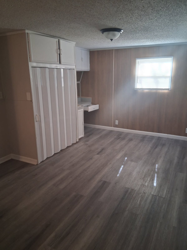 1920 E 151st Ave - Photo 7 of 10