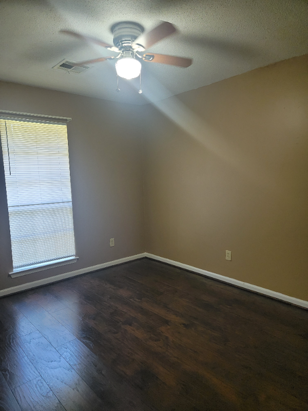 4556 Gordon Ct - Photo 4 of 6