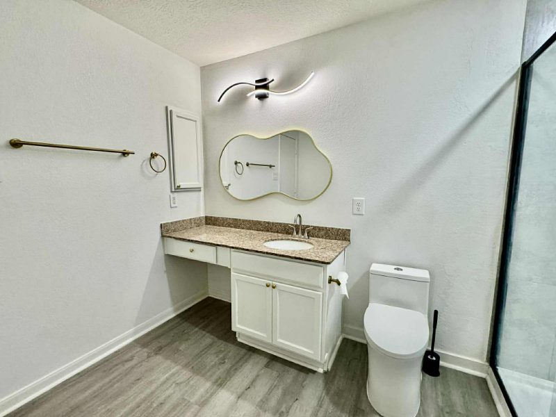 1010 Hummingbird Point Ln - Photo 4 of 8