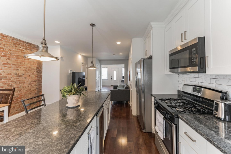 1530 S Vogdes St #2B - Photo 6 of 9