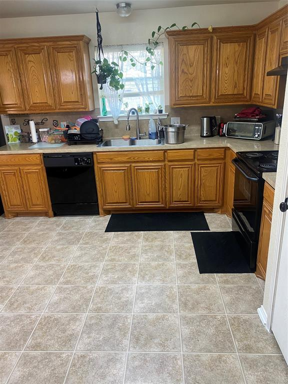 1324 Sierra Blanca Dr - Photo 2 of 9