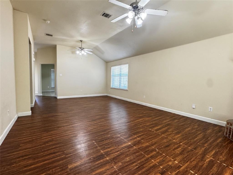 1324 Sierra Blanca Dr - Photo 7 of 9